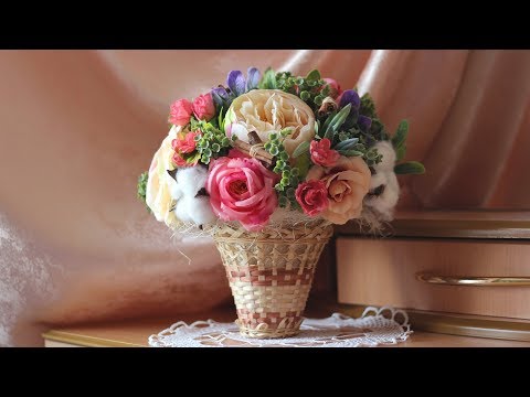 Видео: Композиция с искусственными цветами и сухоцветами