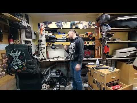 Видео: Удаление из карбюраторов "калифорнийской"системы Honda GoldWing GL1500