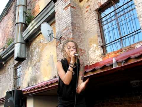 Видео: Alai Oli - Не думать о тебе (СПб, MOD, 08.07.2011)