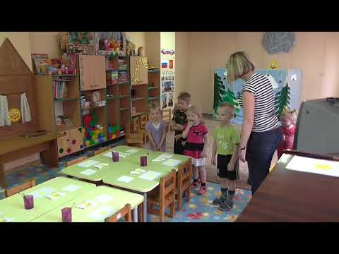 Видео: Открытое занятие по рисованию "Лучики для солнышка" в младшей группе