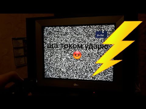 Видео: Древний телевизор и дисковод и КУЧА дисков! Обзор!