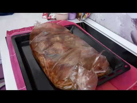 Видео: Шашлык в рукаве в духовке !