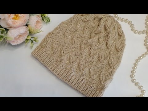 Видео: Весенняя шапка спицами.Подробный МК.Фабричный набор петель.