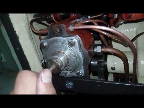 Видео: Токарный станок TOS S28: система смазки / TOS S28 lathe: oil system