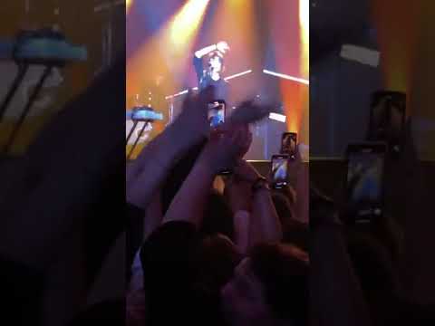 Видео: Земфира - Прогулка. Париж, 30.10.22