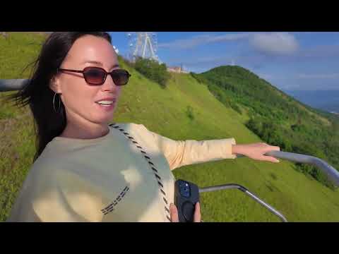 Видео: В ГЕЛЕНДЖИКЕ ЯБЛОКУ НЕГДЕ УПАСТЬ! НАРОД КАЙФУЕТ И ОТДЫХАЕТ!