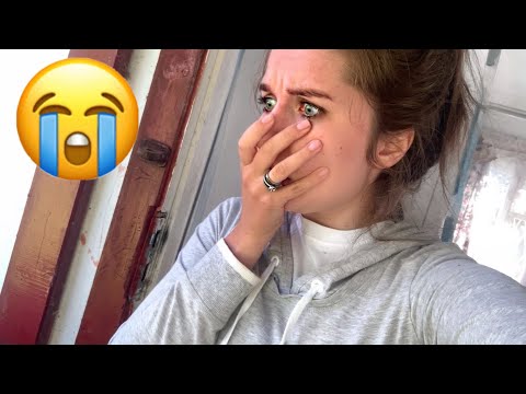 Видео: НАСТУПИЛ НА ГВОЗДЬ! 😭Срочно едем в аптеку /Сэдди в шоке от насекомых/ Дачный ВЛОГ Часть 14