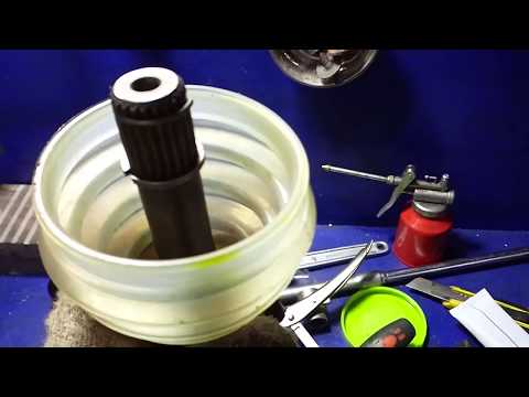 Видео: Замена правого внутреннего шруса привода нива