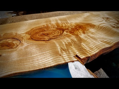 Видео: Стол-река LIVE EDGE с эпоксидкой для ванной.