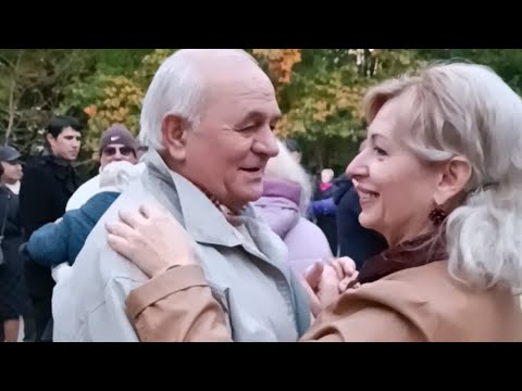 Видео: 20.10.24г... Я ОТ ТЕБЯ ВДАЛИ...   Стелла Джанни, Звучит на танцплощадке в Гомельском парке