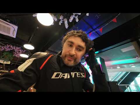 Видео: Почему я работаю курьером доставок еды в Лондоне