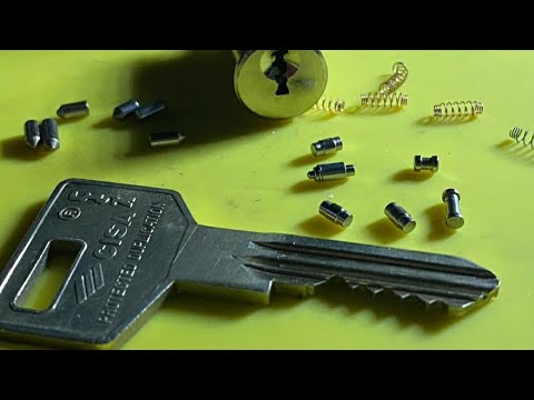 Видео: ИНТЕРЕСНЫЙ МЕТОД ВСКРЫТИЯ ЦИЛИНДРА CISA C3000 S/ #медведь +380933763773