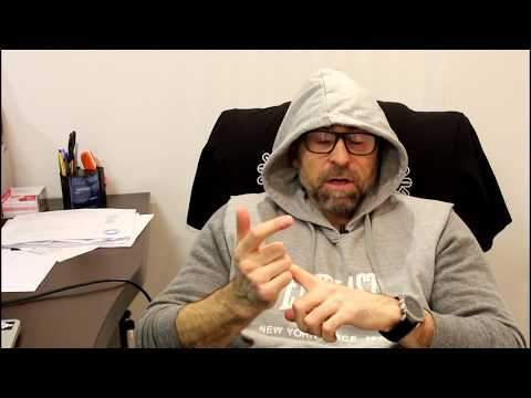 Видео: ПОЧЕМУ ПОСЛЕ ТРEНИРОВКИ БОЛЯТ МЫШЦЫ?