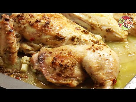 Видео: Цыплёнок запечённый с лимоном и луком..Просто, вкусно!