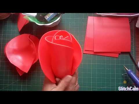 Видео: Часть 2. Сборка бутона и чашелистики. Торшер роза в горшке.