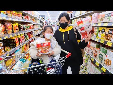 Видео: КАК МЫ ПИТАЕМСЯ В КОРЕЕ НА КАРАНТИНЕ? ЛЕРА БОЛЬШЕ НЕ ПОЙДЁТ В ШКОЛУ! Виктория Ким