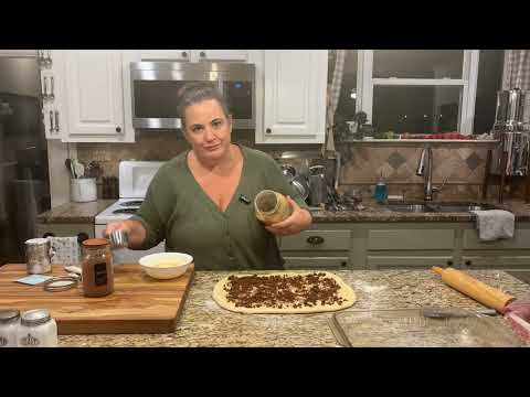 Видео: Булочки с корицей! Просто, изумительно, и приготовить заранее.