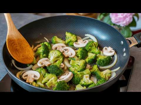 Видео: Брокколи с грибами и цуккини — лучше мяса! Быстро, просто и очень вкусно!