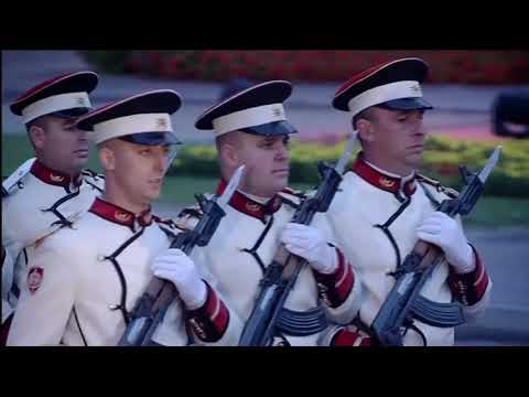 Видео: Дефиле по повод 30 години независност