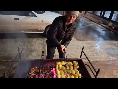 Видео: Вечеря по сільському-Смажена курка на мангалі і картопля мундірка ‼️
