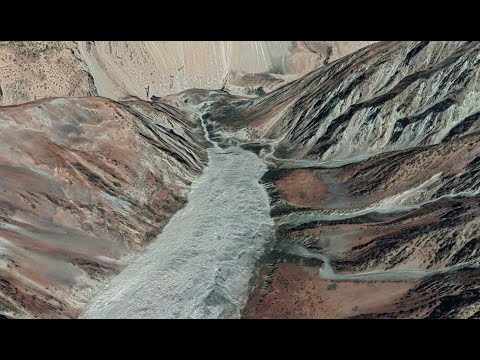 Видео: В поисках золота. Ущелье ледника Хадырша. Река Муксу. Таджикистан.