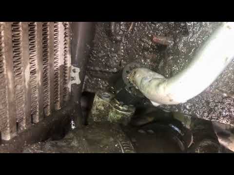 Видео: AUDI Q7 4L Пропускает трубка кондиционера