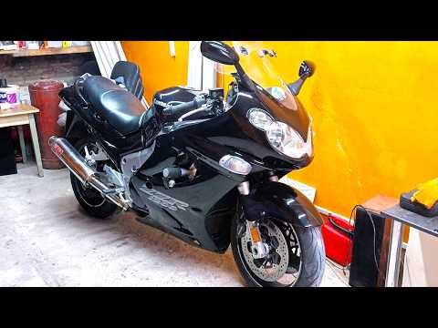 Видео: Заводим мотоцикл зимой. Kawasaki zzr 1200