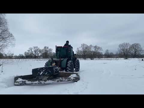 Видео: Homemade tractor 4x4.  Snow clearing Самодельный трактор 4х4. Чистка снега.