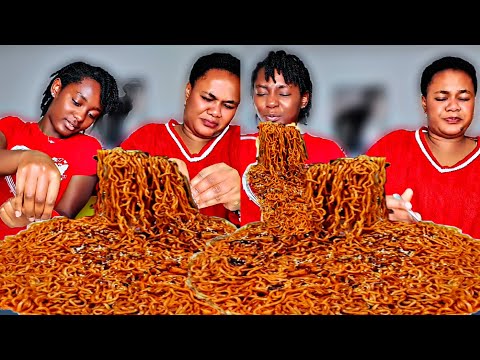 Видео: Челлендж для мамы и дочки с острой лапшой, челлендж для 2-кратной острой лапши
