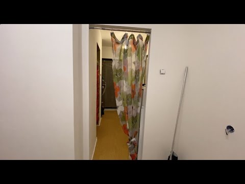 Видео: #1246 Ремонт Убираю линолеум Крашу трубу и батарею