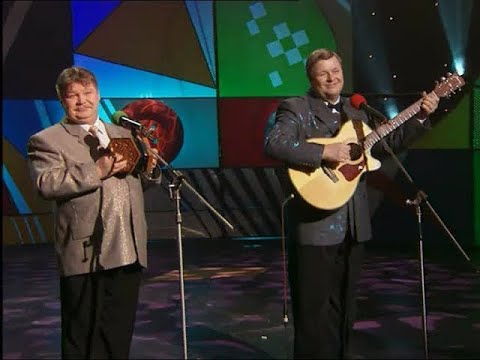 Видео: Николай Бандурин и Михаил Вашуков - Деревенские куплеты 2003