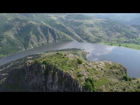 Видео: Крепост Моняк и плажът на орлите край Маджарово източни Родопи