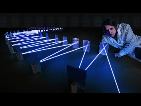 Видео: Сколько раз лазер отразится от зеркал?