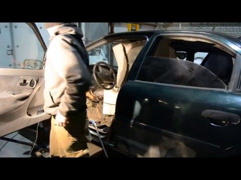 Видео: Pt. ( 2 ) Ремонт полов кузова Ford Mondeo 1 1993, 2L 136Hp