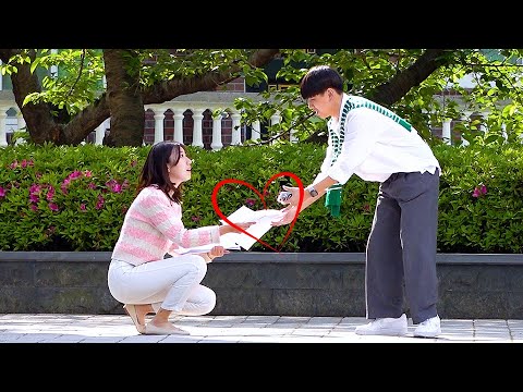 Видео: ЛЮБОВЬ С ПЕРВОГО ВЗГЛЯДА..♥ корейская реакция!!