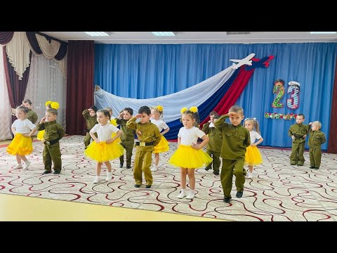 Видео: "Младший лейтенант". Вторая младшая группа "Колокольчик"
