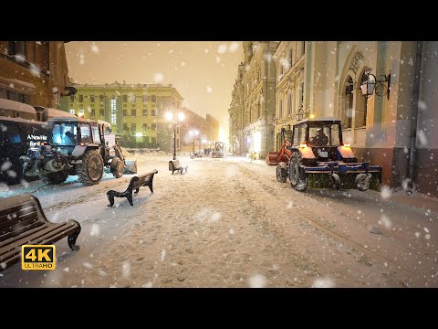 Видео: Снегопад в Москве. Ночная прогулка по центру города