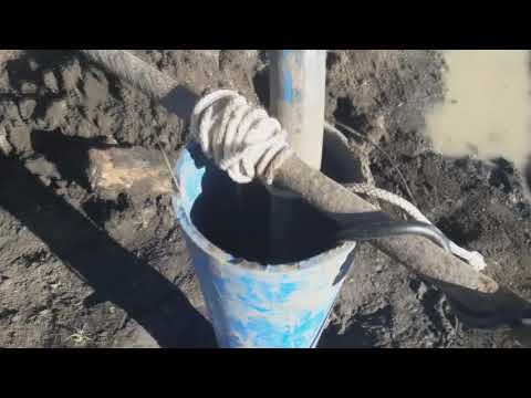 Видео: Мало воды-  достаем трубы.  делаем новую