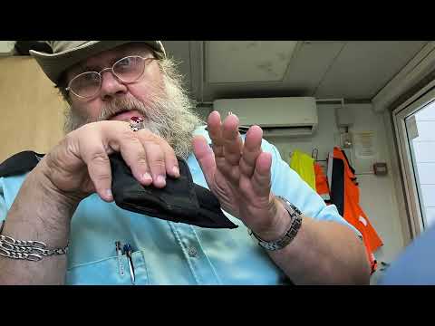 Видео: Набор для походов/выживания и небольшой апгрейд Leatherman surge.