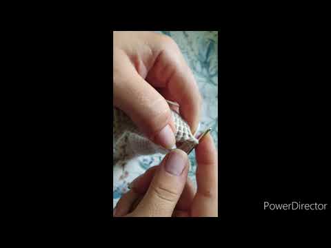 Видео: Вязание зайчика по мк. Часть 2. Связывание лапок в круговое вязание тела зайчика.