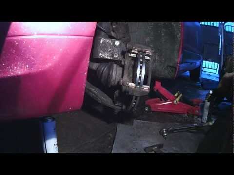 Видео: Замена тормозных колодок. Замена тормозных дисков.