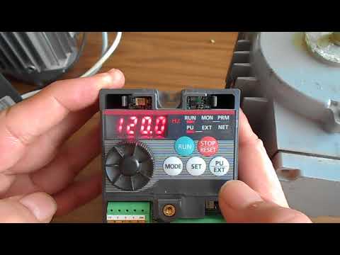 Видео: Частотник MITSUBISHI FR-D720S-Быстрый старт