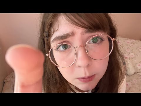 Видео: Подозрительная девушка нюхает тебя... АСМР