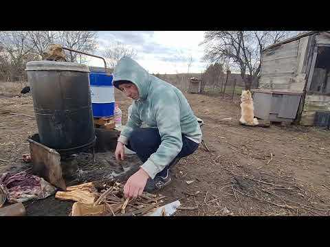 Видео: Варене на домашна ракия на село.