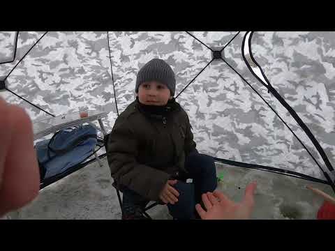 Видео: Подлёдная рыбалка 2 на реке Урал, г. Атырау, Казахстан