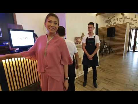 Видео: Встреча мужа из Сербии.Дорога в аэропорт Алматы.Обзор ресторана Амазон и вкусный шашлык.Сайран ночью