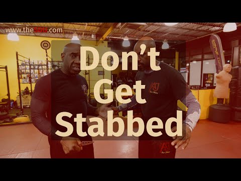 Видео: Не поддавайтесь ударам ножом — методы самообороны
