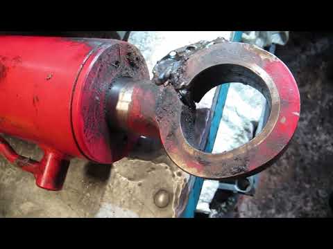 Видео: Ремонт гидроцилиндра. Изготовление проушины.