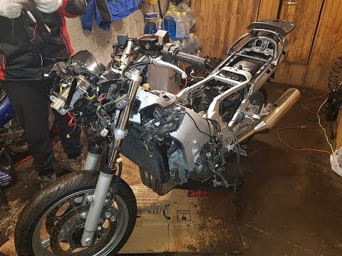 Видео: Подготовка Yamaha FJR 1300 к сезону 2018. Часть 1.