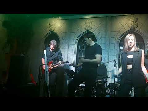 Видео: ВИА Импульсы - Новый герой ( Мираж cover)